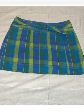St. John’s Bay Plaid Blue and Green Women's Stretch Skort with Belt - size 8